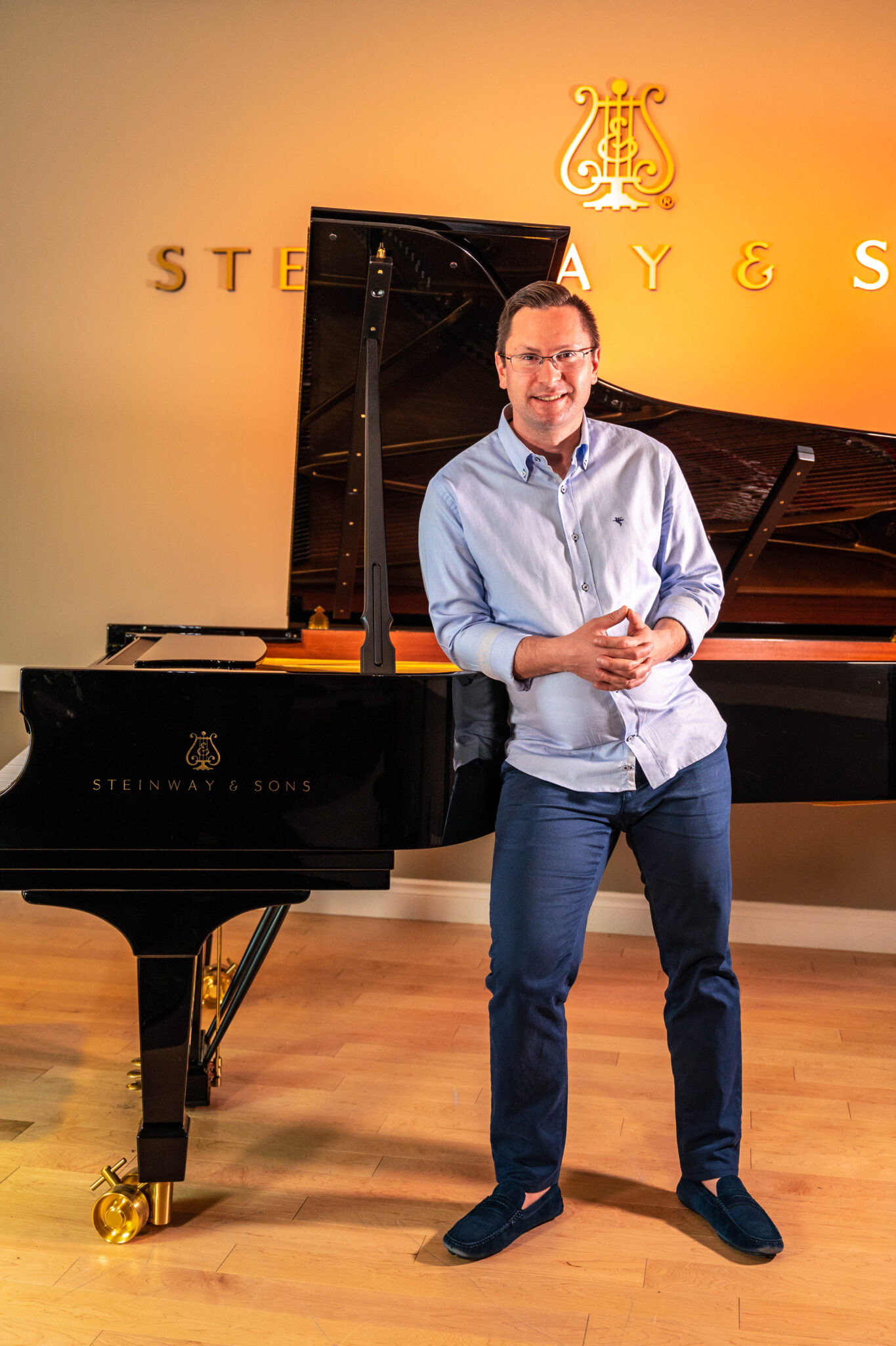 Mr Piano Lessons Calgary Piano Instructor in Calgary